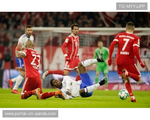 埃因霍温1-2负拜仁，德甲霸主客场韧性凸显